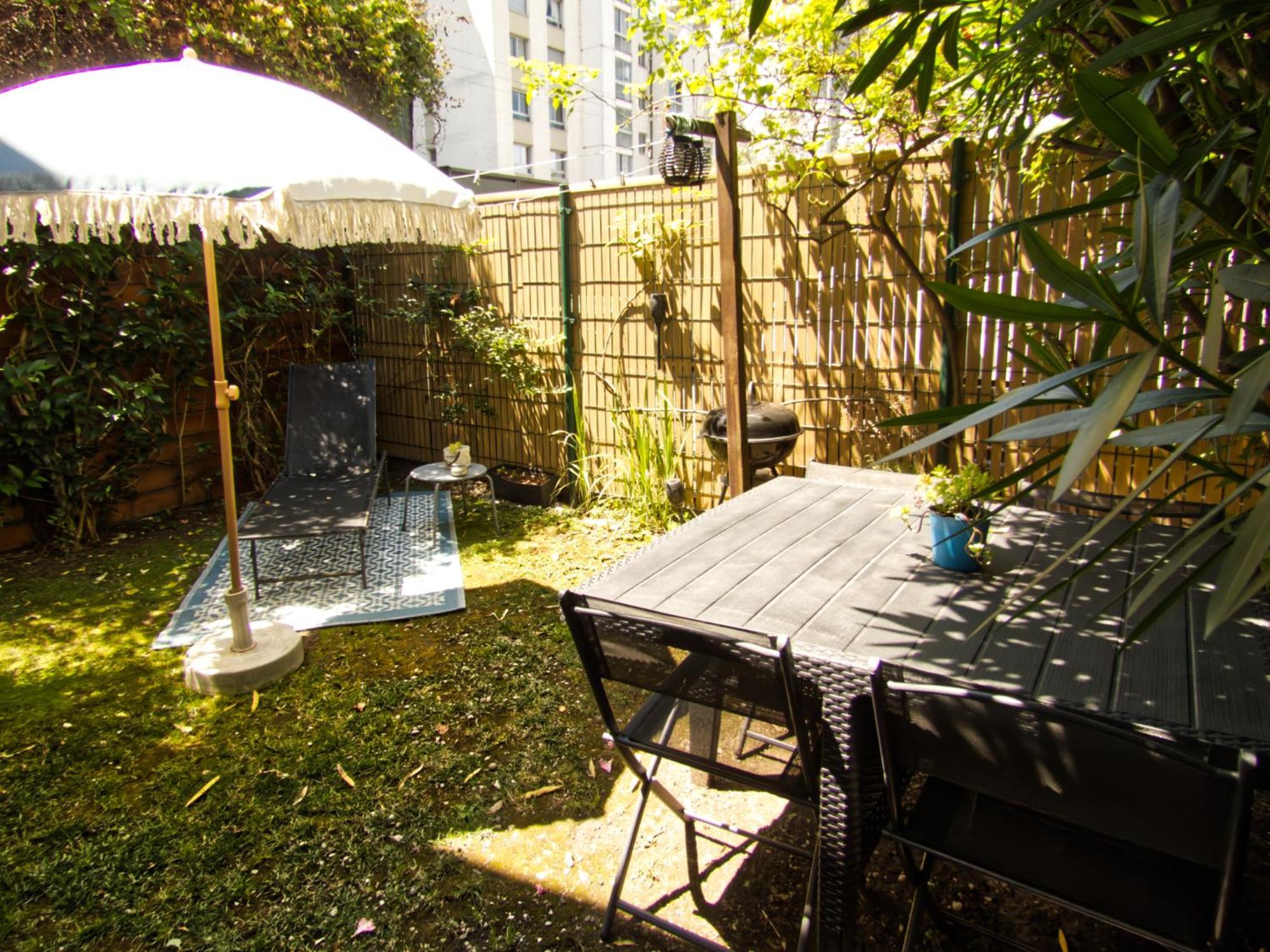 La Petite Maison Grenoble Luaran gambar