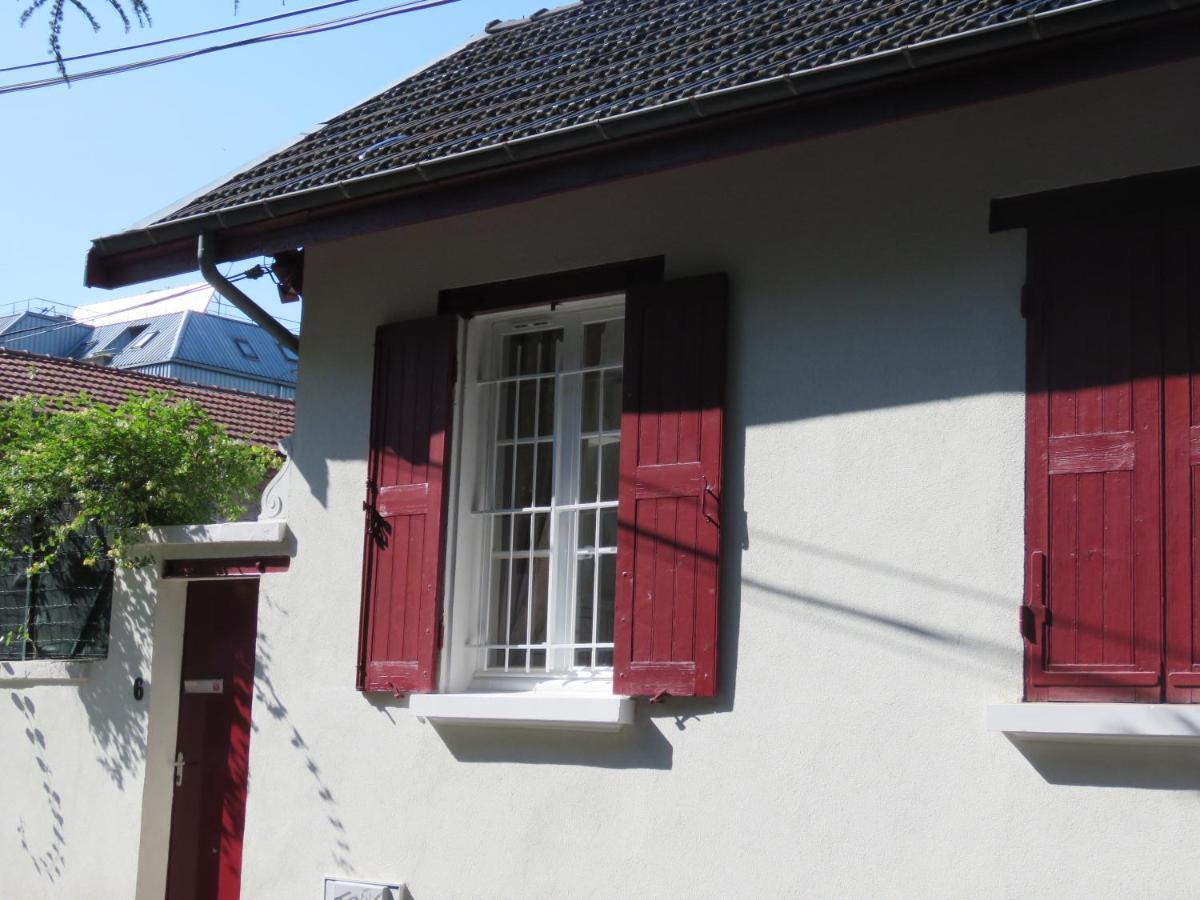 La Petite Maison Grenoble Luaran gambar